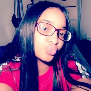 Meet your Posher, Romely